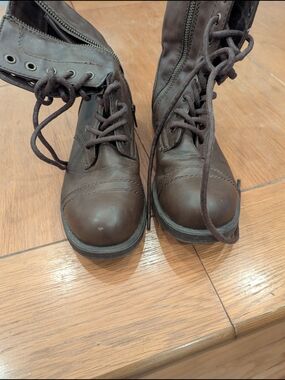 Brash Brown Lace-Up Combat Boots Women US 8.5